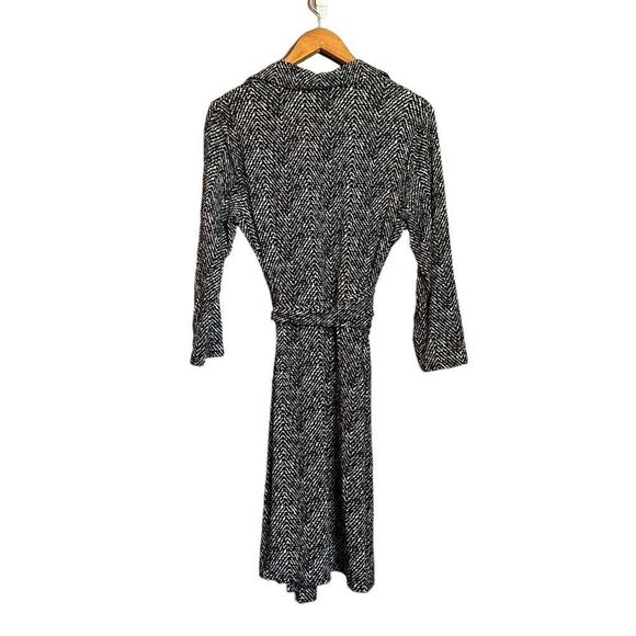 NWT! Ann taylor patterned faux wrap dress. Size 10 petite - Picture 9 of 11